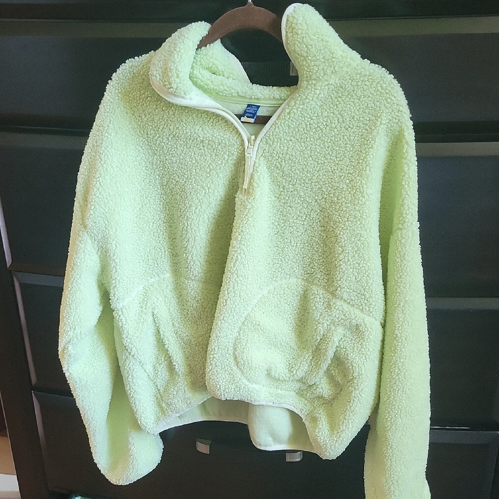 Cozy Green Fleece Pullover Sweater